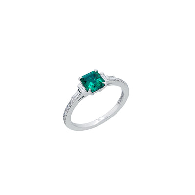 Classic Emerald Mini Deco Ring